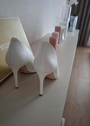 Туфли michael kors parker leather pump белые 7