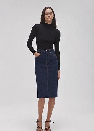 Темно-синя джинсова спідниця довжини міді levi’s 24 ( xs -xxs ) розміру