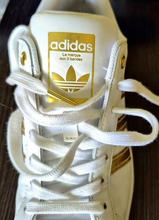 Кросівки жіночі adidas білі 39 розмір