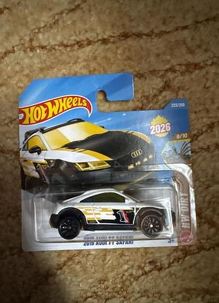 Моделька hot wheels 2019 audi tt safari