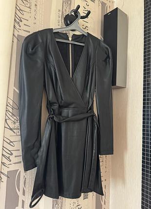 Жіноча коротка сукня river island чорна екошкіра