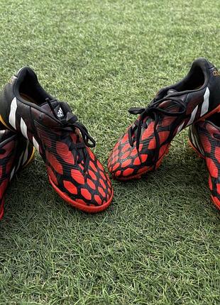 Футбольні бутси, копи, сороконіжки adidas