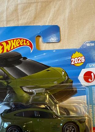 Моделька для хлопчика hot wheels toyota prius custom зелений