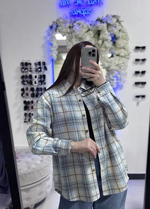 Жіноча картата сорочка