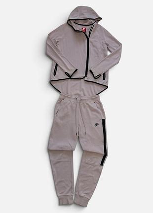 Жіночий костюм nike sportswear tech fleece