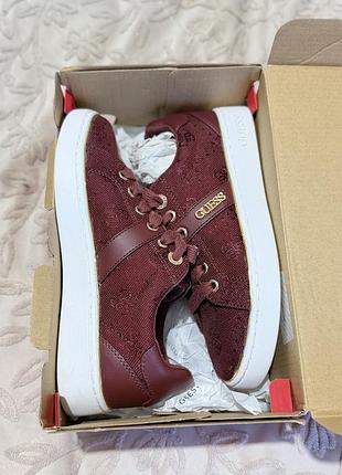 Оригінальні кеди guess бордового кольору