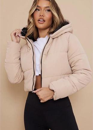 Вкорочений пуховик prettylittlething