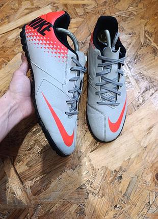 Оригінальні спортивні шипівки сороконіжки nike bombax tf (артикул 826486-006)
