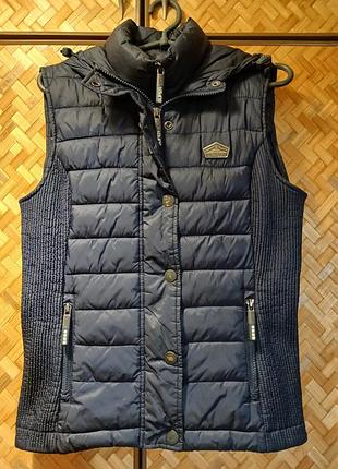 Жилетка superdry 42р.