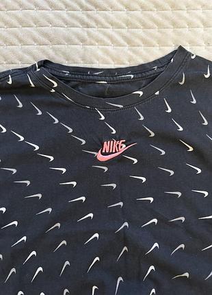 Вкорочена футболка nike мультилого 2