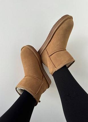 Ugg mini ginger suede

☺️матеріал: натуральна замша,екохутро водовідштовхувальна пропитка 💦
☺️виробник: china 🇨🇳 
☺️розміри: 37-41
 ціна: 2899 грн