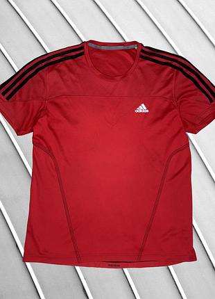 Чоловіча футболка adidas m eu48 uk38 ua48 червона з чорними лампасами на плечах пряма класична спортивна модель короткий рукав повсякденна ретро