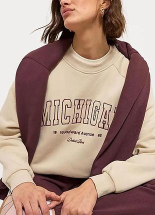 Жіночий світшот з написом michigan
