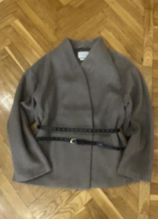 Жіноче коротке пальто reserved з вовною
