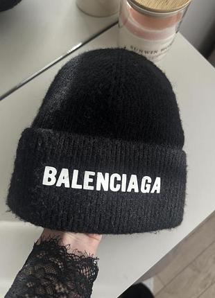 Шапка чорна balenciaga