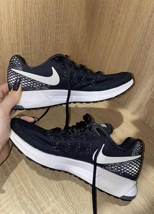 Кросівки жіночі nike чорно-білі, eur 37,5, довжина устілки 23,5 см, текстиль