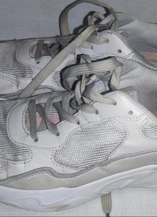 Жіночі кросівки skechers білі 40 розмір