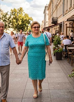 Платье праздничное из кружева бирюзовая р.52-54 на подкладке платья
