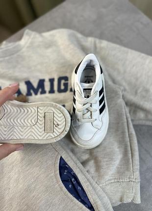 Кросівки adidas 22р 4