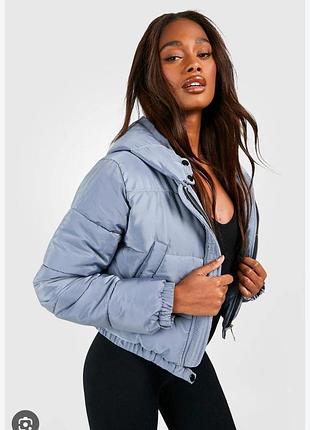 Жіноча коротка демісезонна куртка boohoo сірого кольору, розмір m (uk 12)