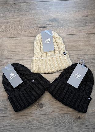 Шапка унісекс new balance в'язана чорна та бежева