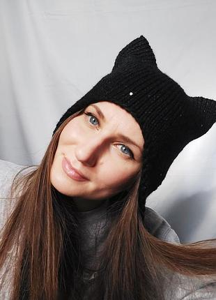 Котошапка женская вязаная, теплая шапка с кошачьими ушками черного цвета / ручная работа