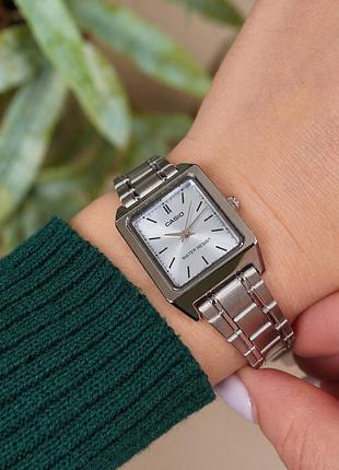 Жіночий годинник casio ltp-v007d-2e сріблястий