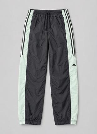 Чоловічі-підліткові штани adidas vintage retro nylon track y2k pants або windpants).