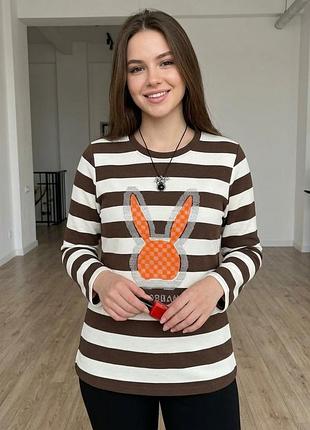Стильный фактурный лонгслив / кофта в полоску с принтом «зайчик» 🐰