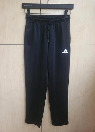 Спортивні штани adidas на 11-12 років