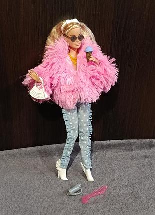 Лялька барбі екстра шарнірна,barbie extra No 3, in pink fluffy coat, mattel