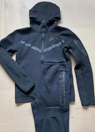 Оригинальный мужской спортивный костюм костюм nike tech fleece(б/в-отличное состояние)размер м