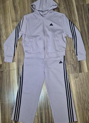 Спортивний костюм.