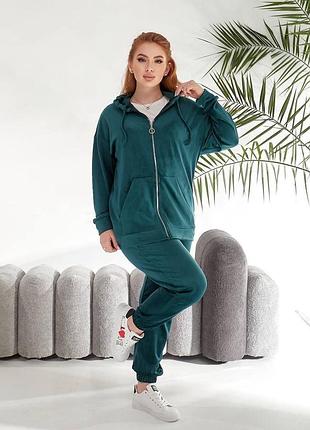 Костюм жіночий