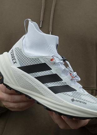 Adidas terrex gore-tex white 9