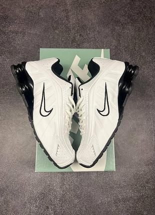 Кроссовки nike shox r4 white black | кроссовки nike shox r4 white black