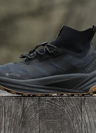 Adidas terrex gore-tex 
black brown