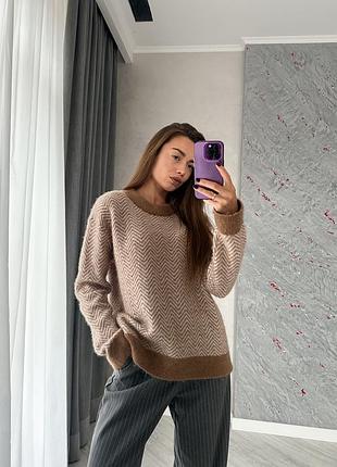 Светр з вовни