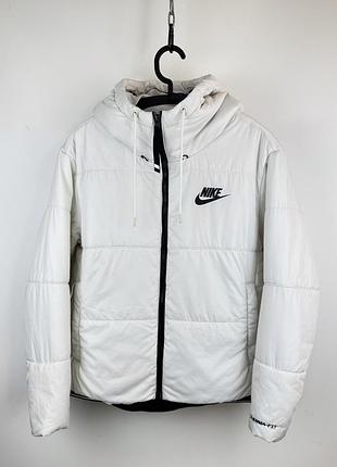 Теплая женская куртка nike therma-fit