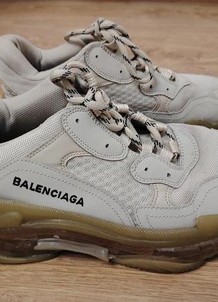 Кросівки balenciaga triple s бежеві