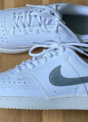 Кросівки nike court vision.