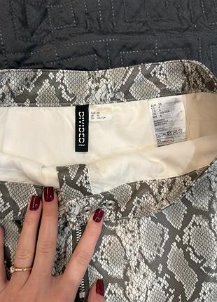 Міді спідниця жіноча h&m зі зміїним принтом