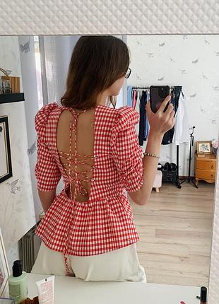 Блузка блуза з відкритою спиною з рюшею у клітинку topshop