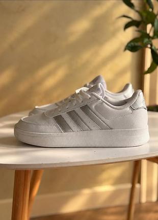 Кеди жіночі adidas білі 38 р