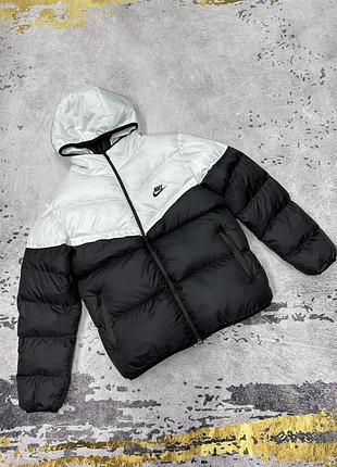 Зимова куртка з капюшоном nike storm-fit jacket winter