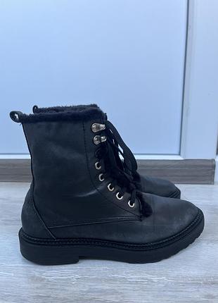Жіночі черевики zara чорні шкіряні утеплені