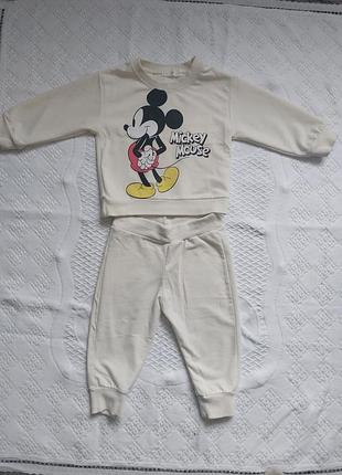 Костюм унісекс mickey mouse молочний повсякденний