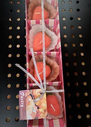 Набір декоративних свічок pastry candle полуниця