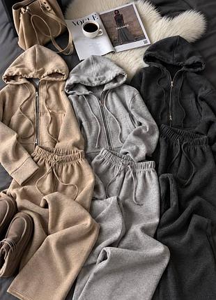 Костюм женский