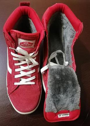 Жіночі черевики vans червоні зимові